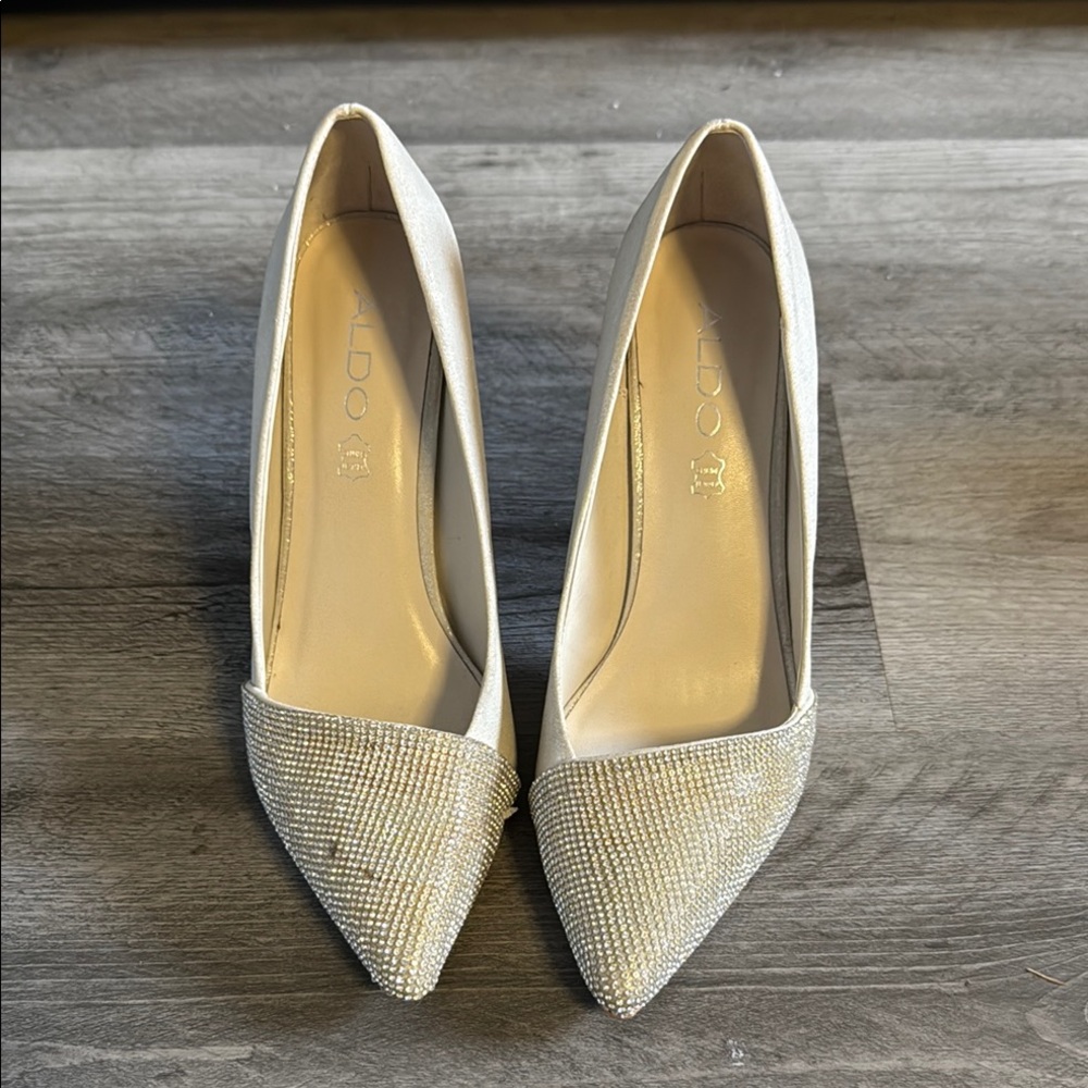 Aldo Women's Cream and Silver Heels